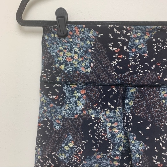 Lululemon Wunder Under High Rise Tight 25” - Picture 5 of 13